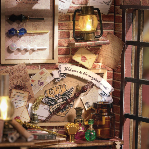 DIY House F-032 Magic Full House European Retro Style Dark GreenHandmade Magic Elements